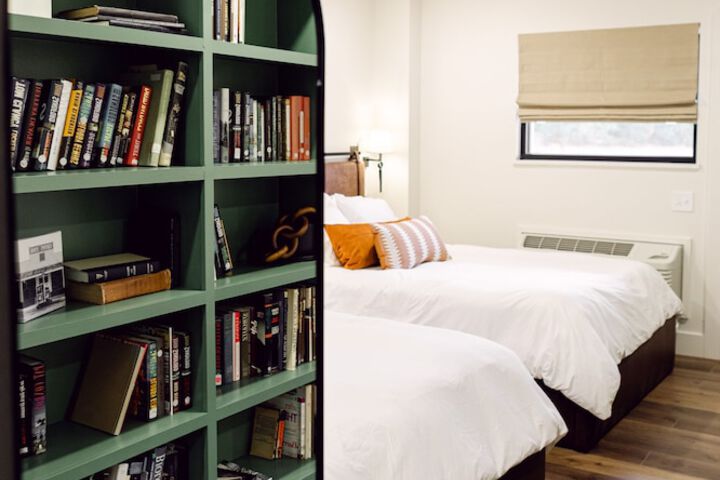 Room 44 of 74