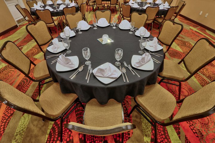 Holiday Inn Roswell by IHG