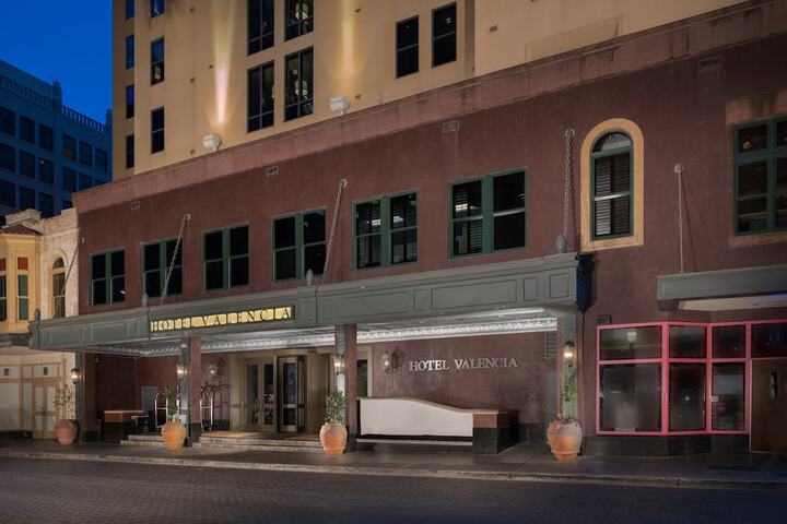 Hotel 2 of 90