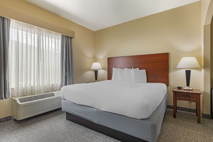 Room 9 of 29