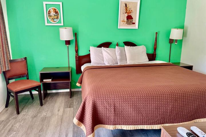 Travelers Inn Motel