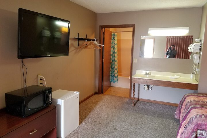 Room 11 of 20