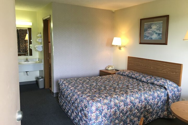 Salt Creek Inn