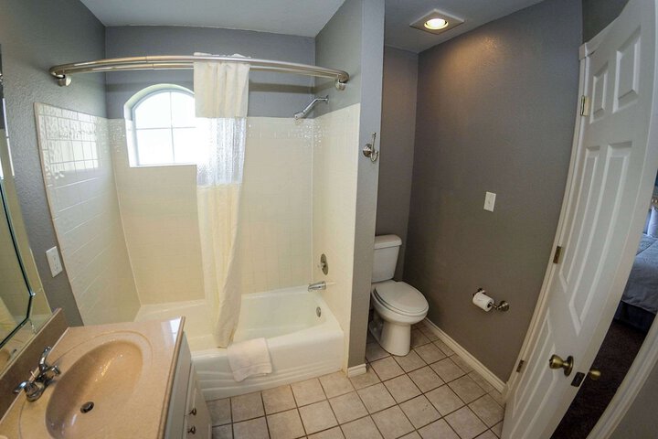 Room 42 of 125