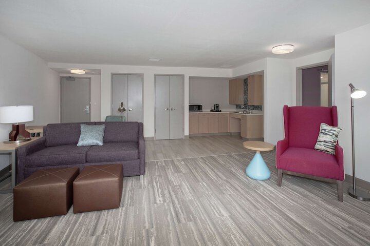 Room 26 of 39