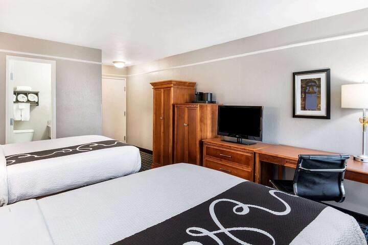 Room 14 of 40