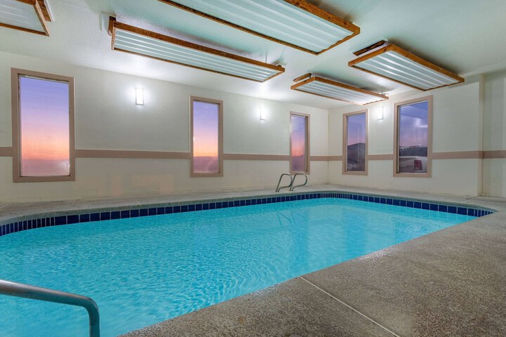Pool 6 of 52