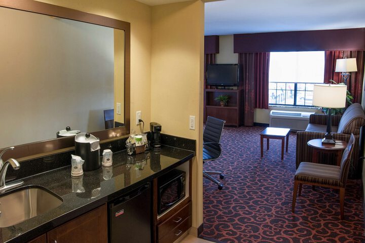 Hampton Inn & Suites Watertown