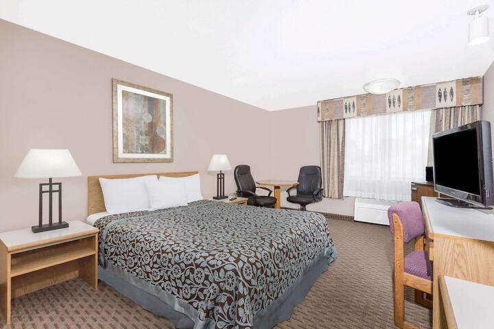Room 7 of 15