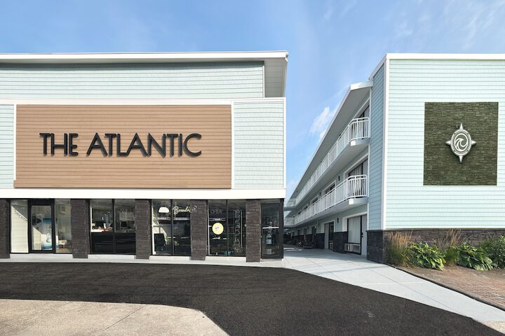 The Atlantic BW Signature Collection