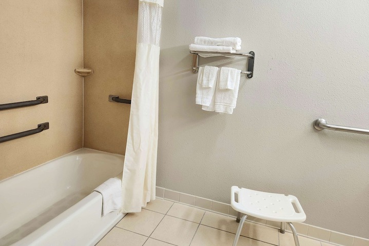 Room 20 of 37