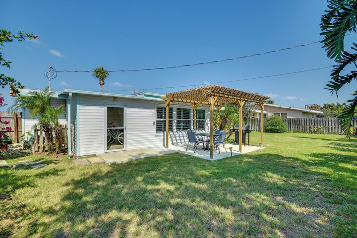 Charming Port Orange Home - Walk to Beach!