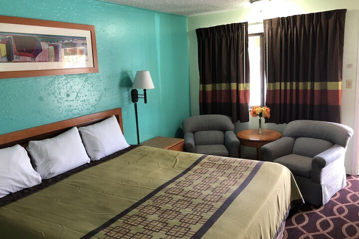 Klamath Motor Lodge