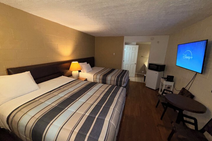 Caravan Motel