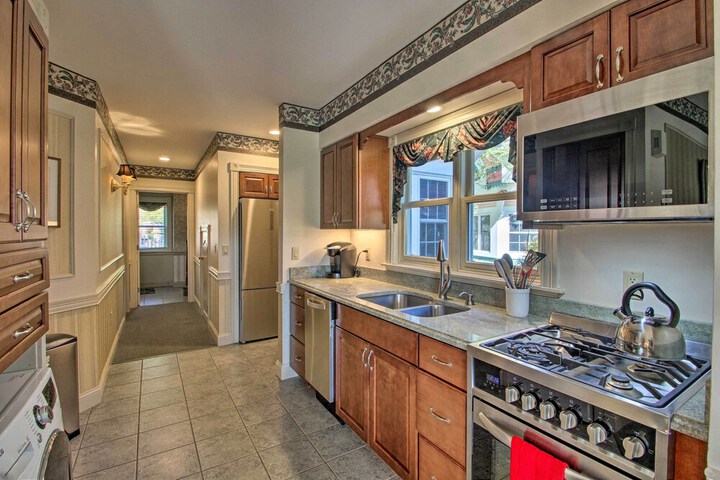 Nestlenook Victorian Condo 6 Mi to Attitash!