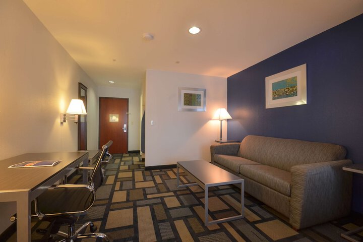 Room 8 of 31