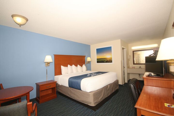 Room 3 of 24