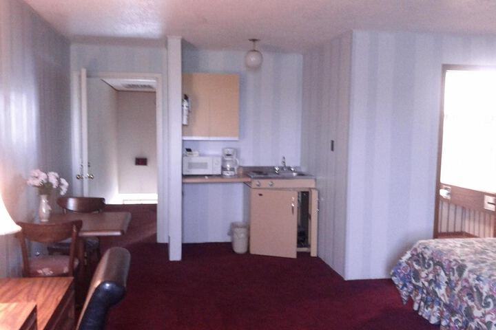 Room 15 of 19