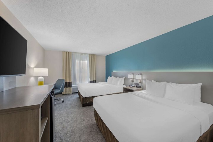 Room 32 of 37