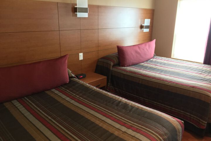 Room 27 of 32