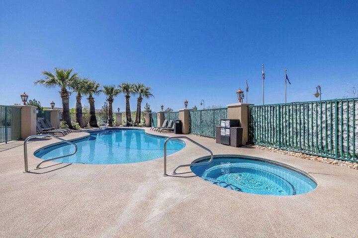 Pool 4 of 46