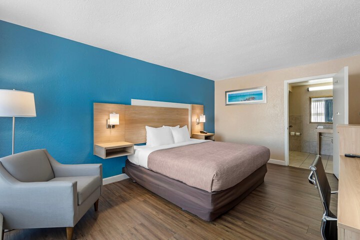 Quality Inn & Suites Conference Center