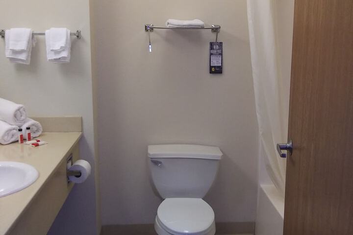 Room 8 of 39