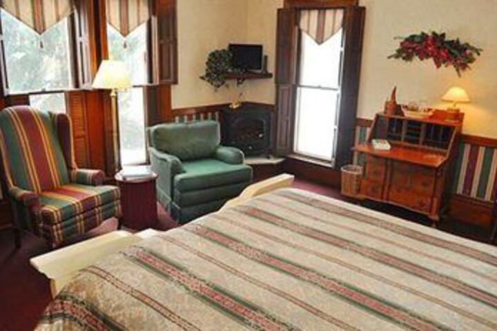 White Swan Inn Bed & Breakfast