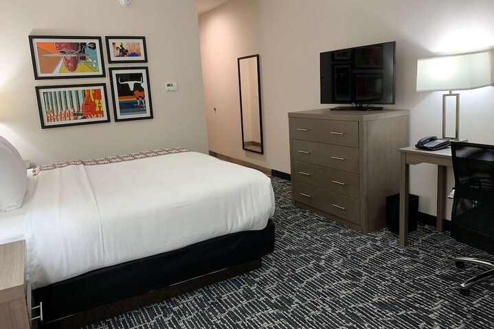 Room 17 of 24