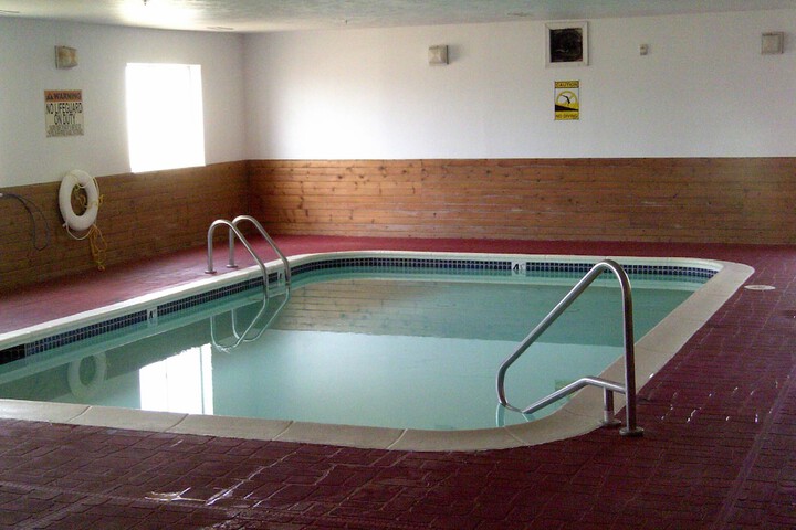 Pool 13 of 35