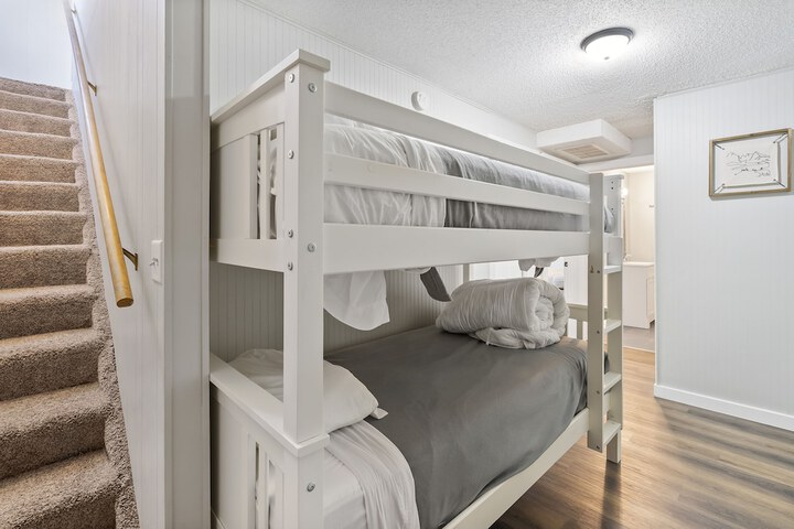 Room 20 of 38