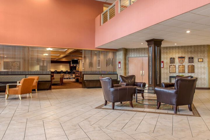 Hotel Interior 6 of 32