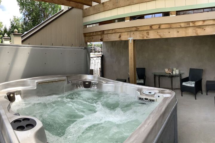 Manoir Chamberland (Adults Only No Pets)