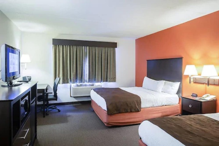 Room 19 of 33
