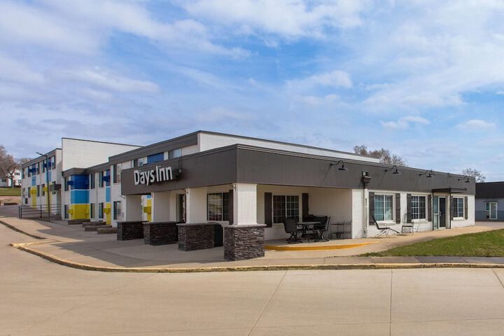 Days Inn by Wyndham Pierre