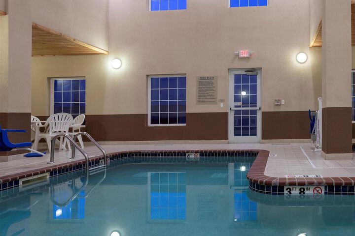 GrandStay Hotel & Suites