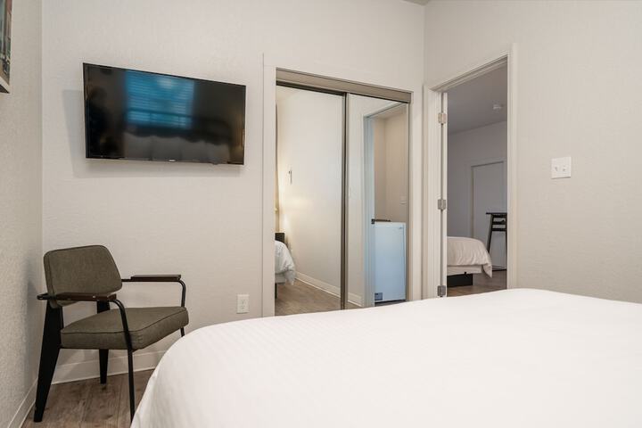 Room 98 of 211