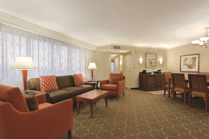 Room 14 of 37