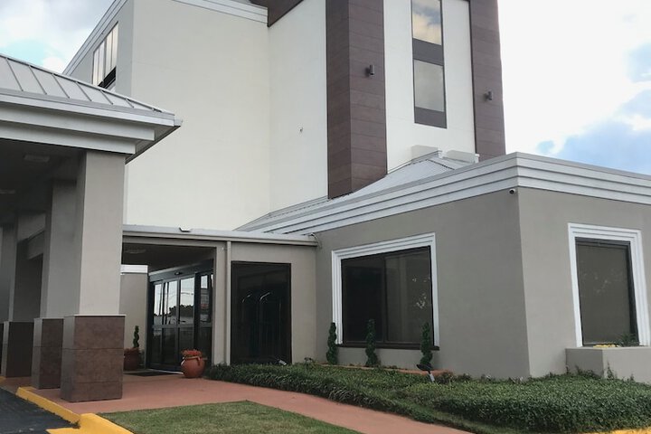 Hotel 4 of 70