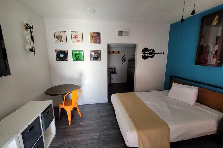 Room 62 of 67