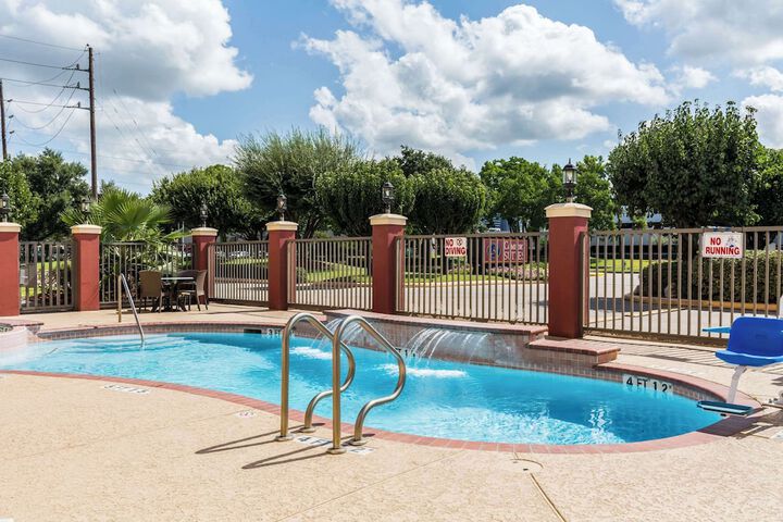 Pool 14 of 56