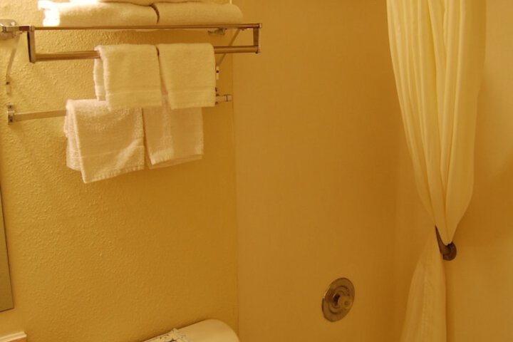 Room 25 of 31