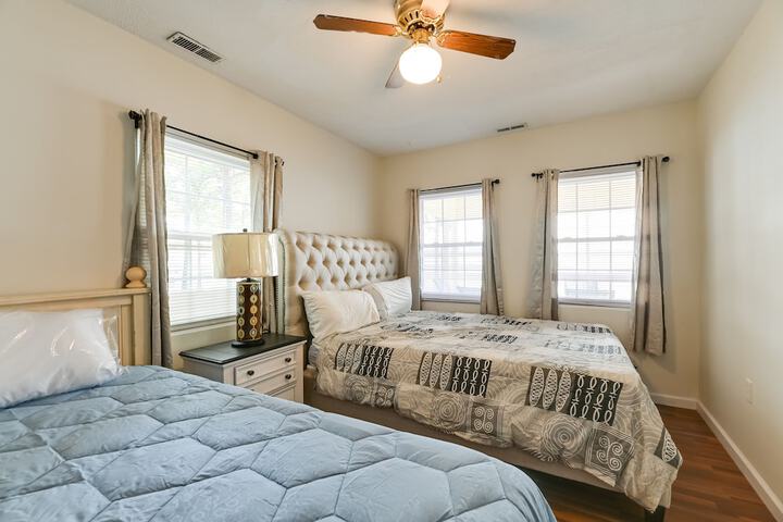 Riverfront Edenton Condo w / Porch & Water Views!