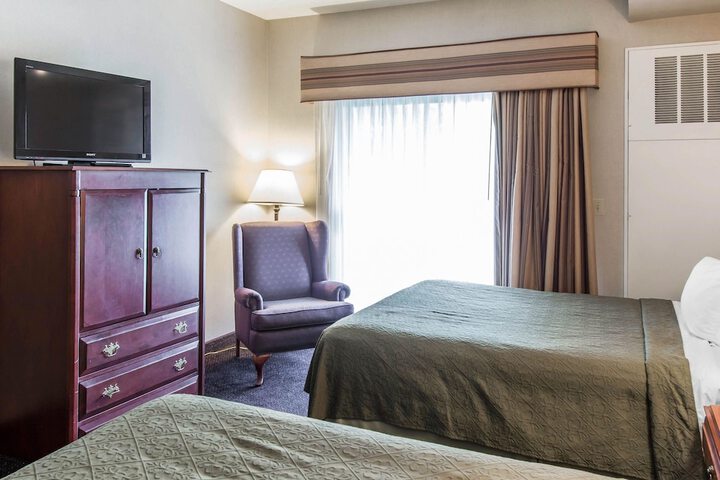 Room 40 of 82