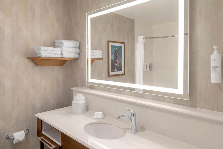 Hampton Inn Kansas City / Shawnee Mission
