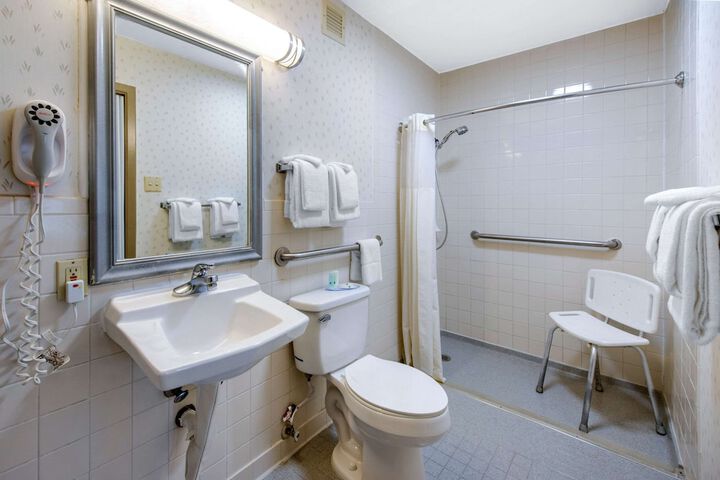 Room 14 of 39