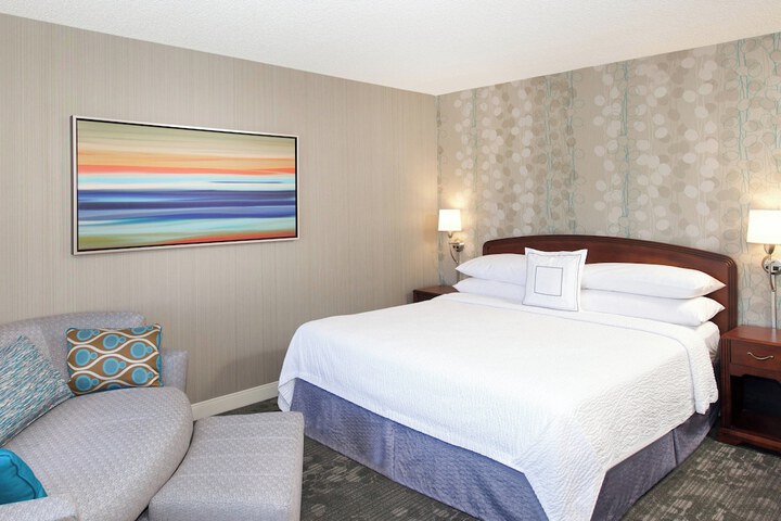 Courtyard by Marriott Oakland Airport