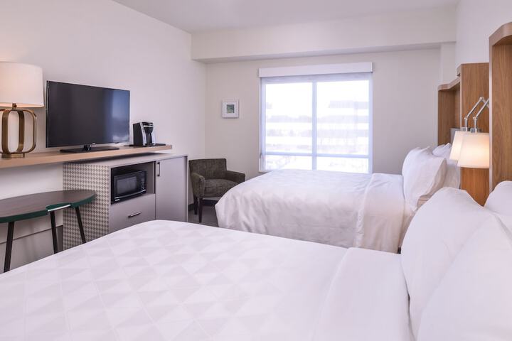 Room 33 of 66