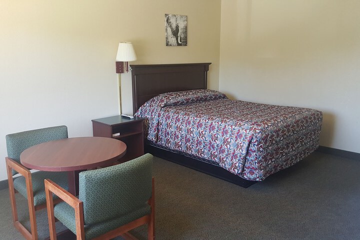 Room 30 of 34