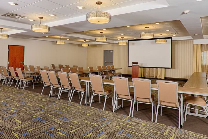 Ballroom/Hall 38 of 44